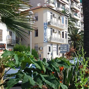 https://hotel-azur-nice.fr-provencehotel.com